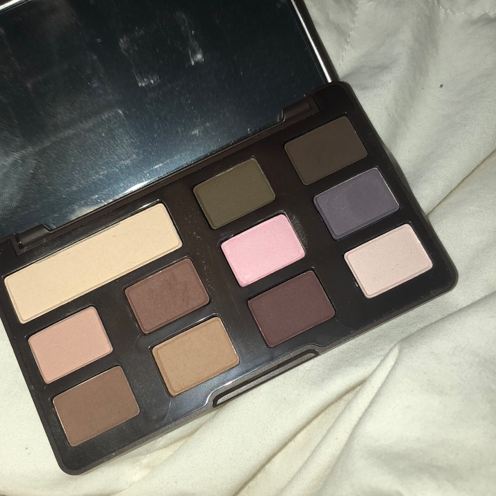 Too faced chocolate chip palette